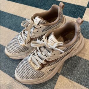 Skechers Women's Gray and Gold Sneakers